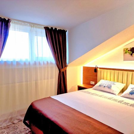 Stay Inn Rediu Valea Lupului  Kültér fotó