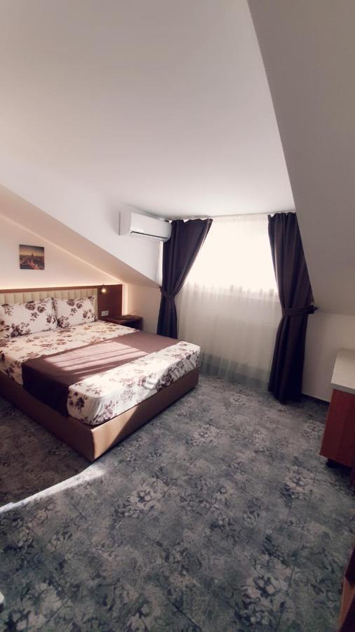 Stay Inn Rediu Valea Lupului  Kültér fotó