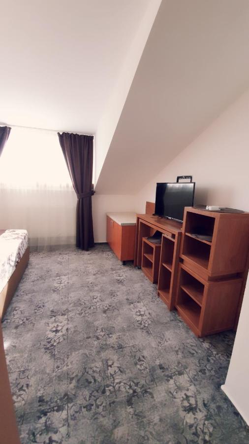 Stay Inn Rediu Valea Lupului  Kültér fotó