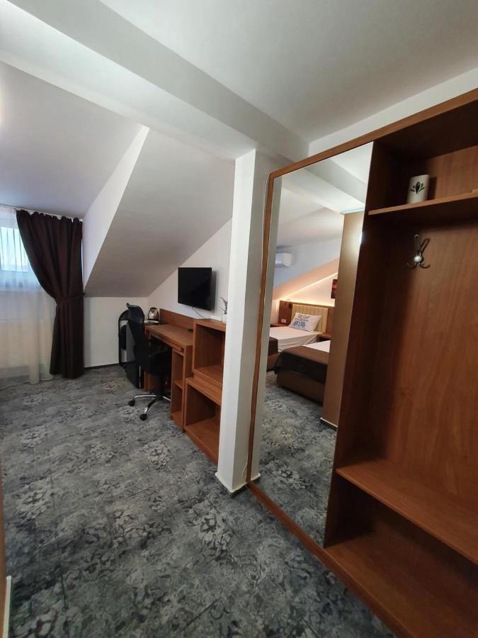 Stay Inn Rediu Valea Lupului  Kültér fotó