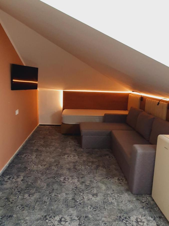 Stay Inn Rediu Valea Lupului  Kültér fotó
