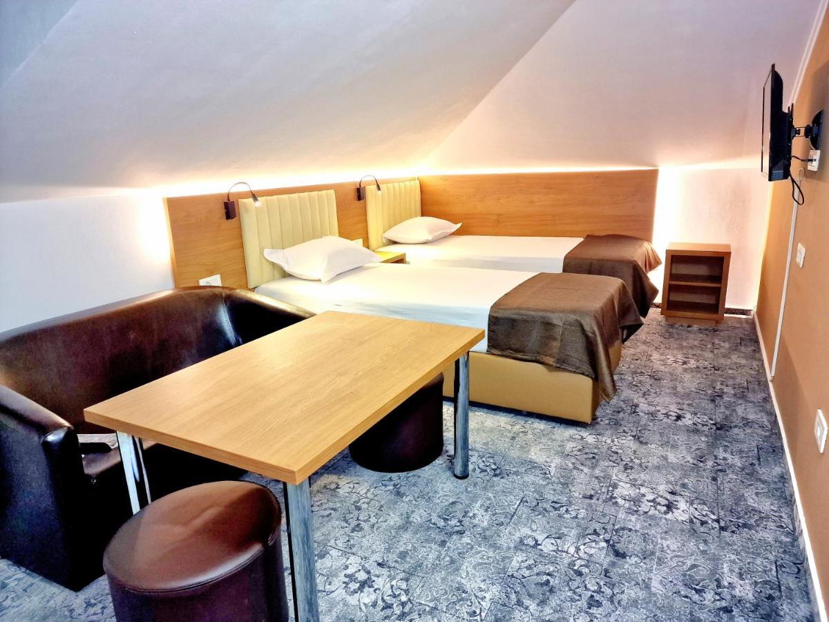 Stay Inn Rediu Valea Lupului  Kültér fotó
